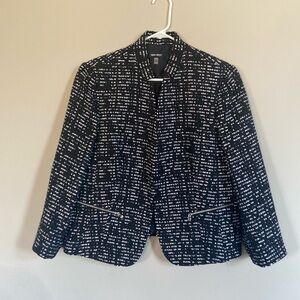 Women’s blazer style jacket